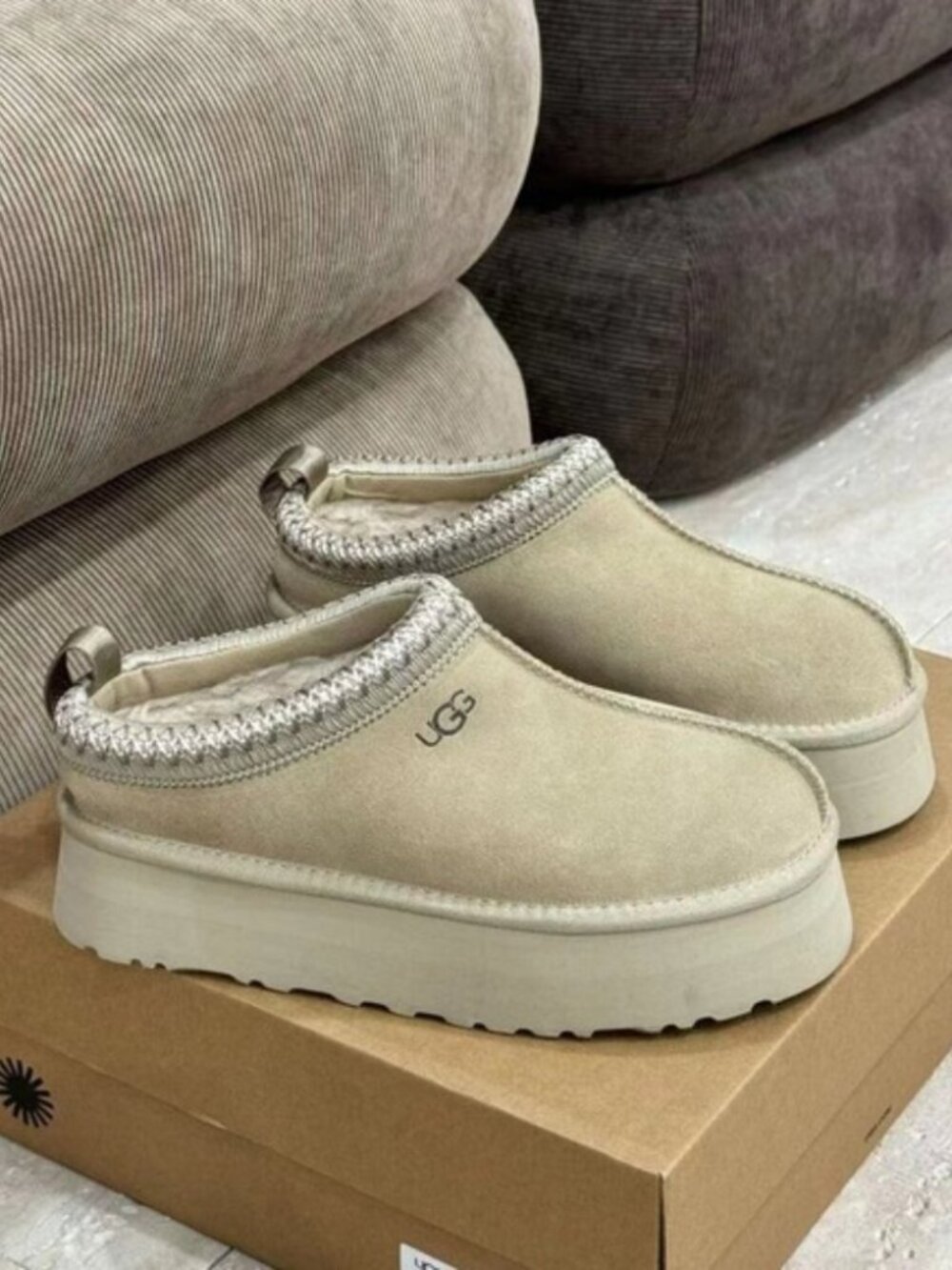 UGG Tazz Suede Platform Clogs Chunky Mule Slippers